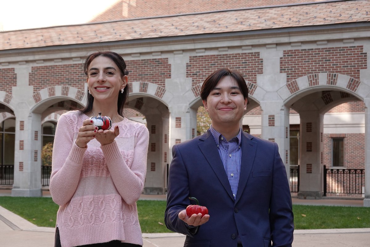 The competition was tough to squash, but two pumpkins carved out a win. Congratulations to UMSI Supreme Harvest winner <a href="/jmzumeldumlao/">James M. Zumel Dumlao</a> and runner-up <a href="/GhadeerAwwad12/">Ghadeer Awwad</a>, whose painted pumpkins were declared pick of the patch by the UMSI community. 🍅 (Photos by Kevin Zheng)