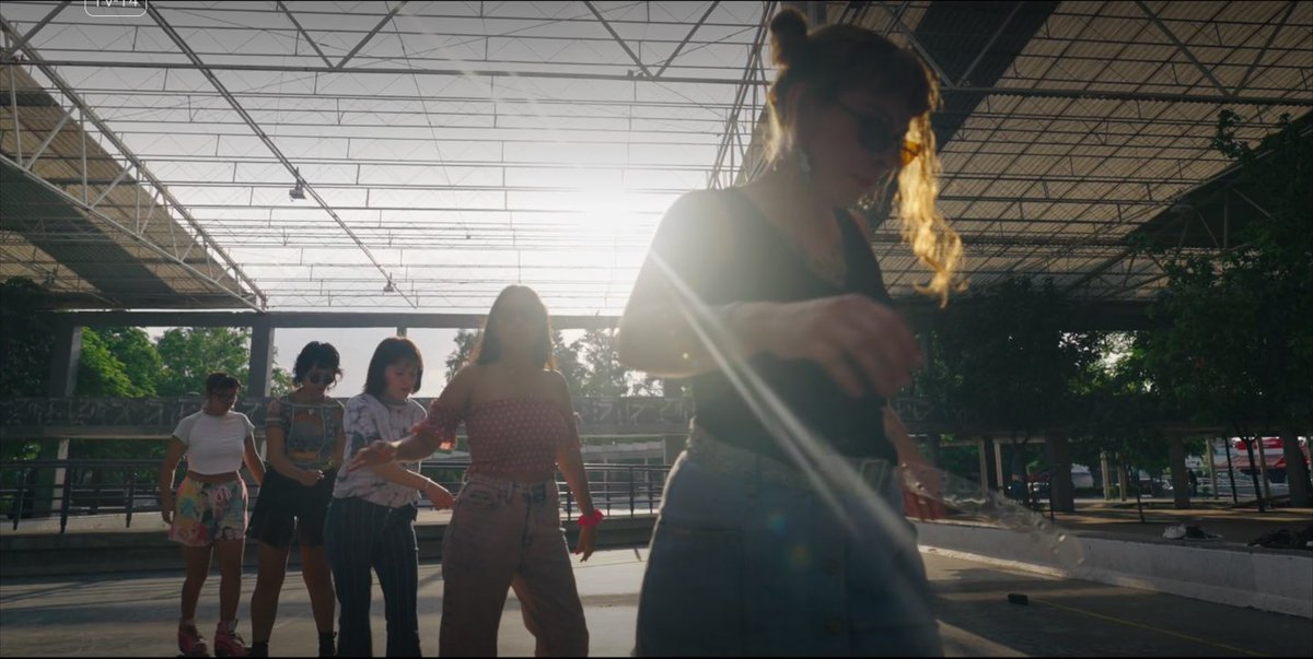 kenilulu's tweet photo. Oigan ! Roll whit it apareció en una serie documental de @cervezaindio que busca visibilizar la cultura urbana en México 🛼✨ 

Véannos en VIX https://t.co/Wkh6u4xyuX y conozcan el mensaje de quienes encontramos un espacio para ser nosotras mismas en libertad 🙌🏾 https://t.co/2QLcoIrJUK