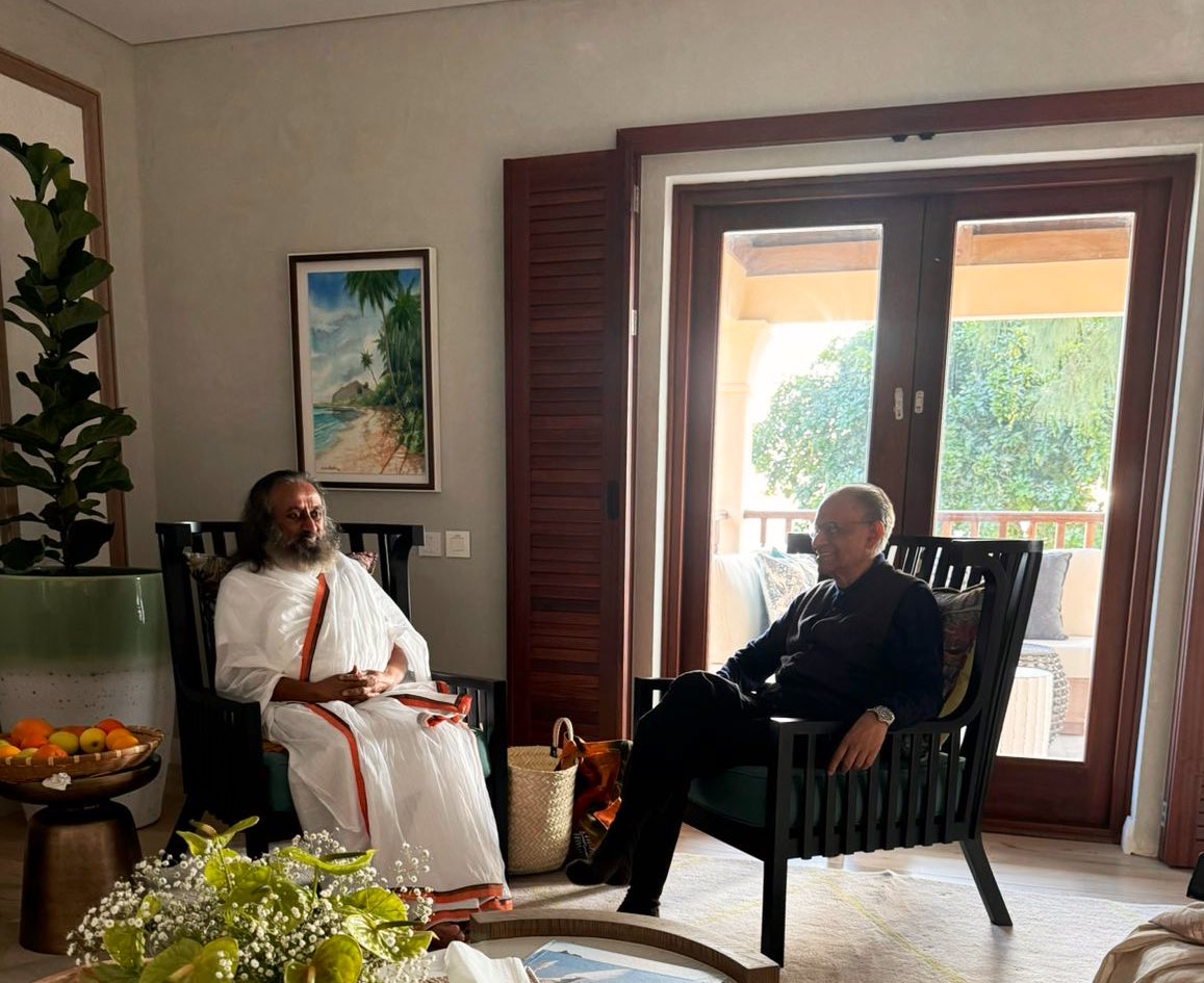 Gurudev's tweet photo. Congratulations, Honorable @Ramgoolam_Dr, on your election victory. Wishing you great success in leading the nation toward greater prosperity and happiness! https://t.co/a0TlKT9s8D