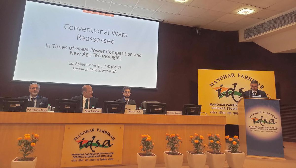 IDSAIndia's tweet image. Col @rajneeshsingh67 Research Fellow @IDSAIndia discussed the evolving nature of warfare amid shifting power dynamics, focusing on China’s rise, hybrid conflicts &amp;amp; the challenges posed by Ukraine&apos;s war. #DDD2024 #ModernWarfare #DefenceStrategy #HybridWarfare