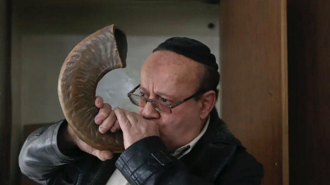 persianjewess's tweet image. Zablon Simintov - the last Jew in Afghanistan - has made Aaliyah to Israel today. 

40,000 Jewish Afghans have had to flee Afghanistan. 

Ethnic Cleansing Anyone?