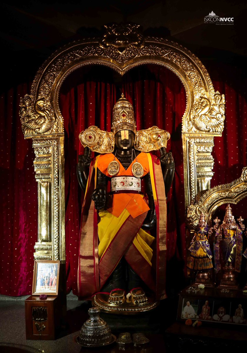 ISKCONPune's tweet photo. 🌷Mangal Arati Darshan🌷🗓12/11/2024🙏🚩@ISKCONNVCCPune🚩
.
.
#Kartik #OfferDiyaToKrishna #KartikMonth
#Kartik2024 #DamodarMaas #Kartikmonth
#ISKCONNVCC #ISKCONPune #ISKCONNVCCPune #ISKCON #12thnovember #12thnovember2024 #Tuesday #Harinaamsankirtan #Radheshyamdas #Radheradhe https://t.co/T0hupA6zRW