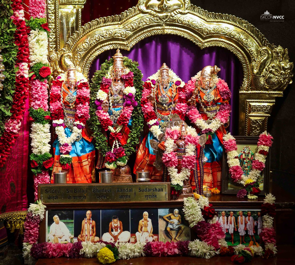 ISKCONPune's tweet photo. 🙏🏽Today's Darshan 📿 🗓12-11-2024🙏
🌷Sri Balaji 🌷
🚩@ISKCONNVCCPune🚩
.
.
#Kartik #OfferDiyaToKrishna #KartikMonth
#Kartik2024 #DamodarMaas #Kartikmonth
#ISKCONNVCC #ISKCONPune #ISKCONNVCCPune #ISKCON #12thnovember #12thnovember2024 #Tuesday #Harinaamsankirtan #Radheshyamdas https://t.co/22rLAxySuL