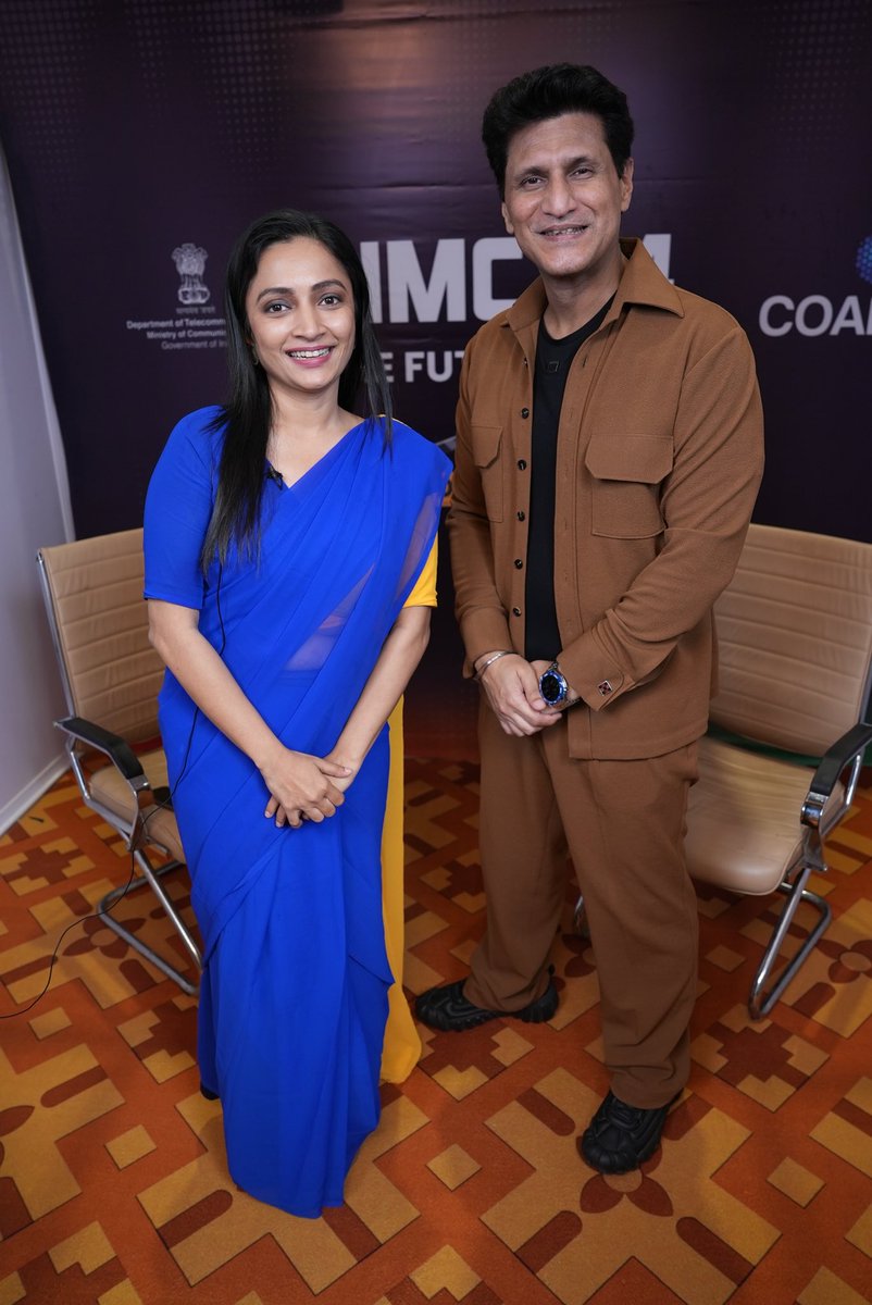IndiaPodcasts's tweet image. @RajivMakhni in a candid #banter , off the cuff, @IndiaPodcasts @exploreIMC with @Anku1912 

#banker @ndtvvideos @PemmasaniOnX @Officejmscindia @ConnectCOAI @DoT_India @IMCAspire @reliancejio #techno #BTS #gadgetguru #ndtv @VaibhavLihala