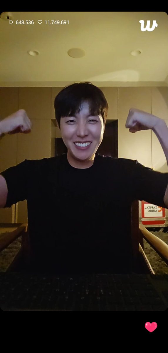 MfsMfs8804's tweet photo. Si él sonríe, yo sonrío 🥰💜
Lo mejor de todo es que me pasa con los 7 🥰💜
#JHope #BTS #benditoeldiaqueosconoci https://t.co/kYpcj4n542