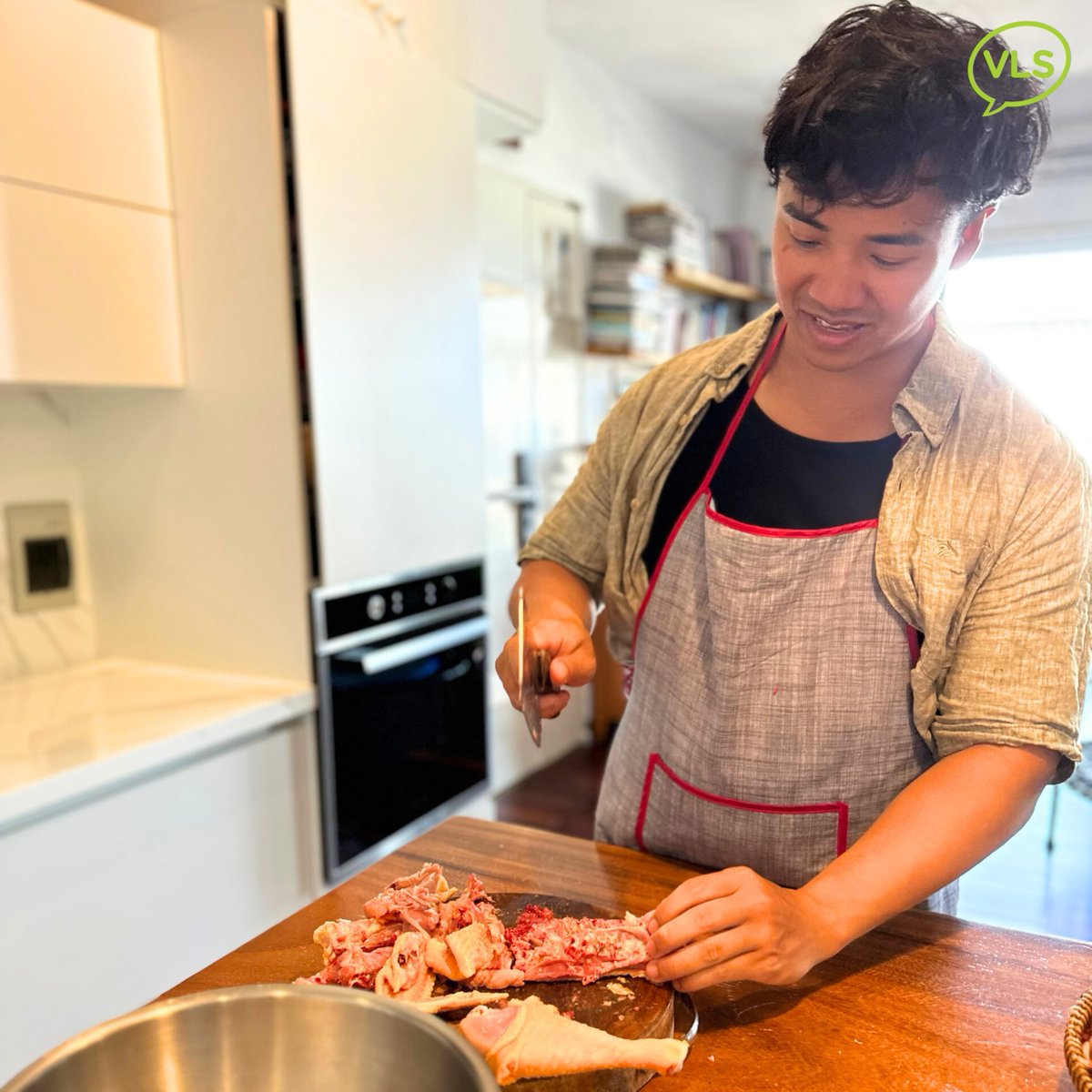 VLStudies's tweet photo. Mr. Don, a Việt Kiều, has been learning Vietnamese for two weeks at VLS. He took a private 4-hour cooking class with cô Bình, explored the market, and made authentic cà ri gà (Vietnamese chicken curry).
Want to join similar experiences? Contact us! https://t.co/fetgrS7RuR