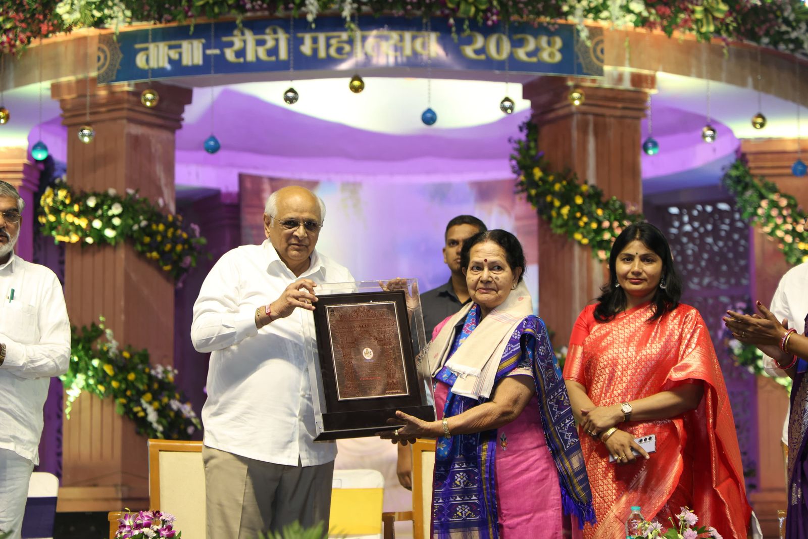 Two classical music artists honored at the Tana Riri Festival in Vadnagar