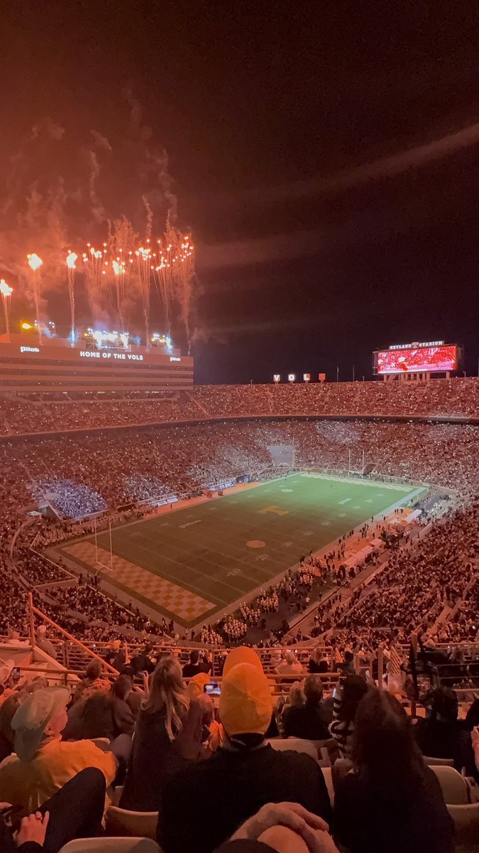 WilliamVolman's tweet photo. @229Sports_ @SSN_Oregon @SSN_Tennessee @SSN_PennState @SSN_OleMiss @BigOrangePod @TheVFLshow @GeauxDuck @WAOM_ @StateMediaPSU @philknightmare No question GoVols! https://t.co/SMMQhKEL0S