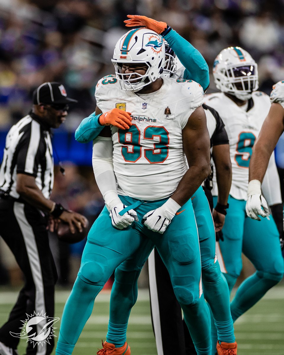 TheFishTank81's tweet photo. Fins for the WIN means we get to dish out #GameBalls! 🏈🏈🏈 Who did the fellas give their game balls to?

@ojmcduffie81 - Jordyn Brooks
@WingfieldNFL - @CalaisCampbell 
@TeamLevit - Mike McDaniel

@BIG1059FM @FoxSports940 @iHeartRadio #MiamiDolphins #GoFins @WillAlthoff https://t.co/SmaYpbEyiF