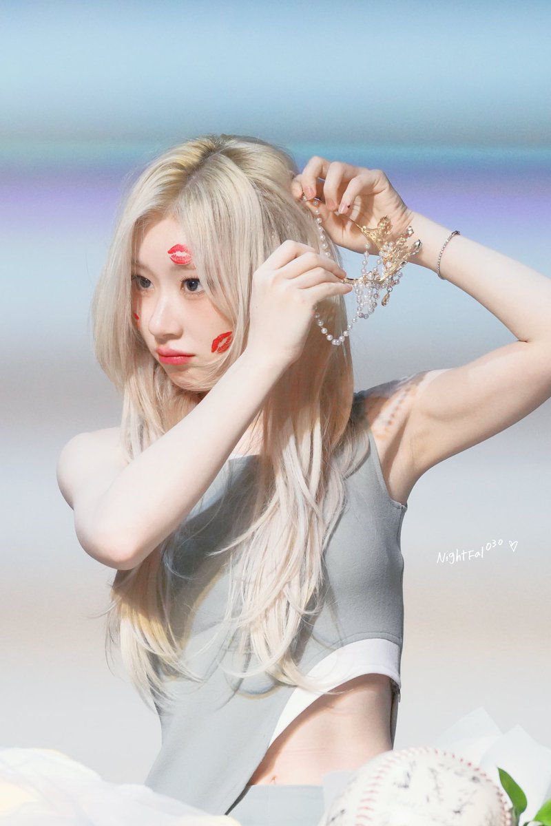 LCRuniverse's tweet photo. When having a muscular bridal like this one 😳🫣 https://t.co/wpjxPuuyPJ
