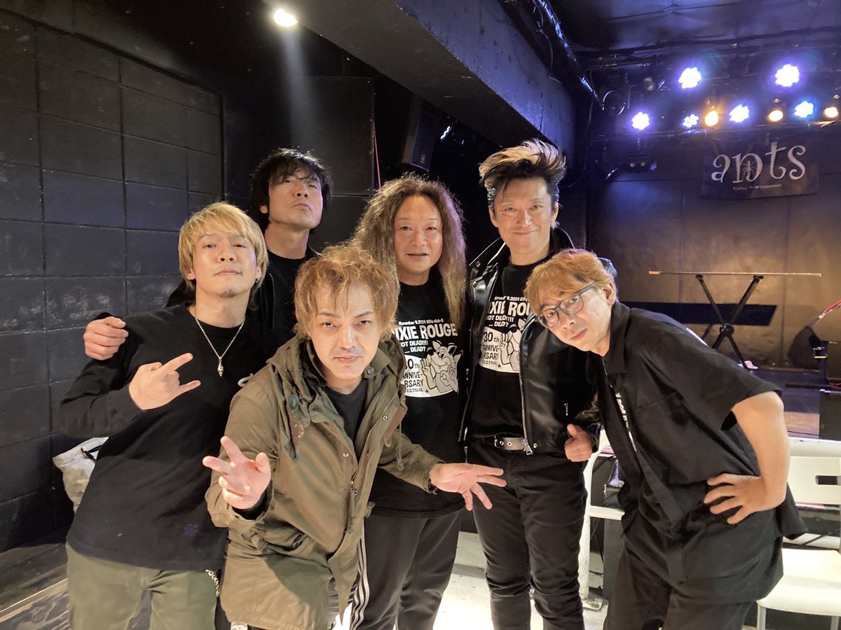 NICOTINE_jp's tweet photo. 2024.11.9(土)岐阜club-G
【PIXIE ROUGE 30th Anniversary】
ありがとうございました!!
#PIXIEROUGE
#岐阜
photo by @kohey0014 / BEAK https://t.co/LWRfmPZLkb