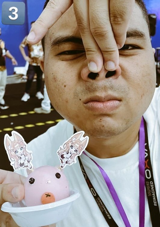 niveeetch's tweet image. Tebak @AmayaMiyuID yang asli yang mana?