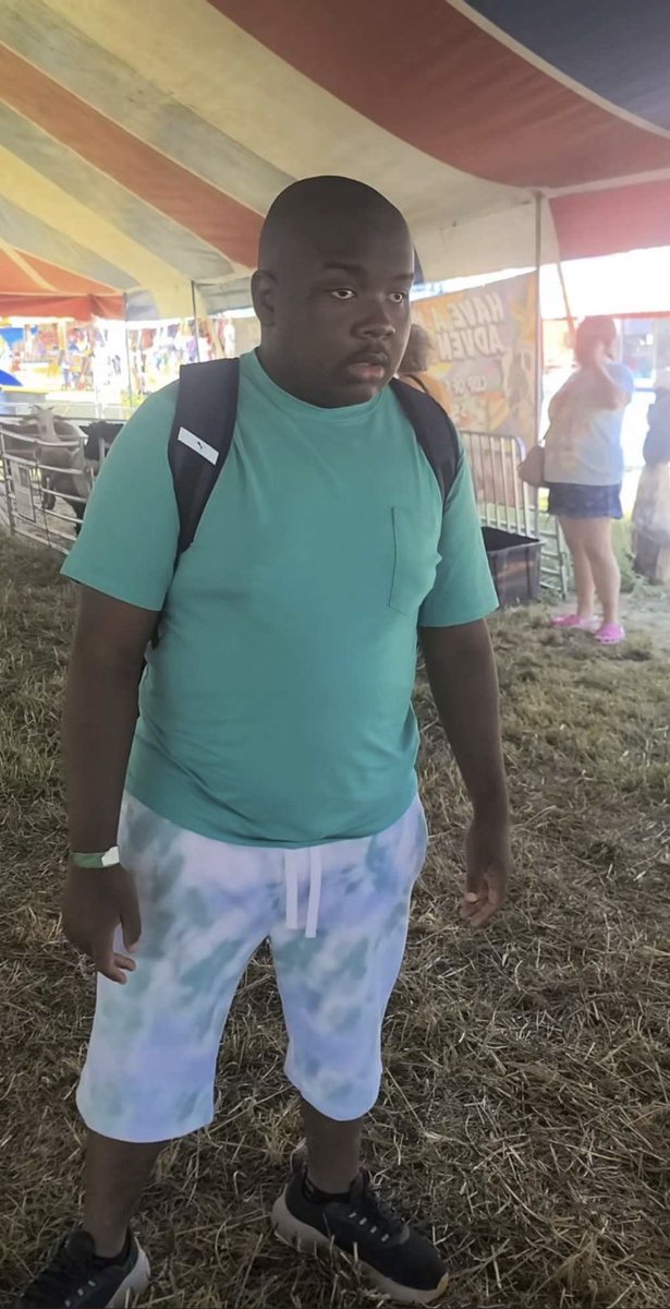 edhoneystone's tweet image. The local indian corner store cashier when I ask for 6mg zyns.