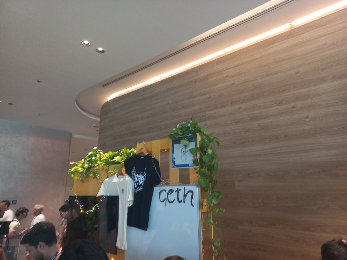 MariusVanDerWijden tweet media