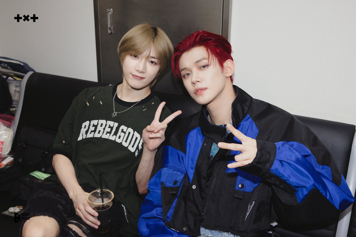 d.🦊🧸📖 tweet media