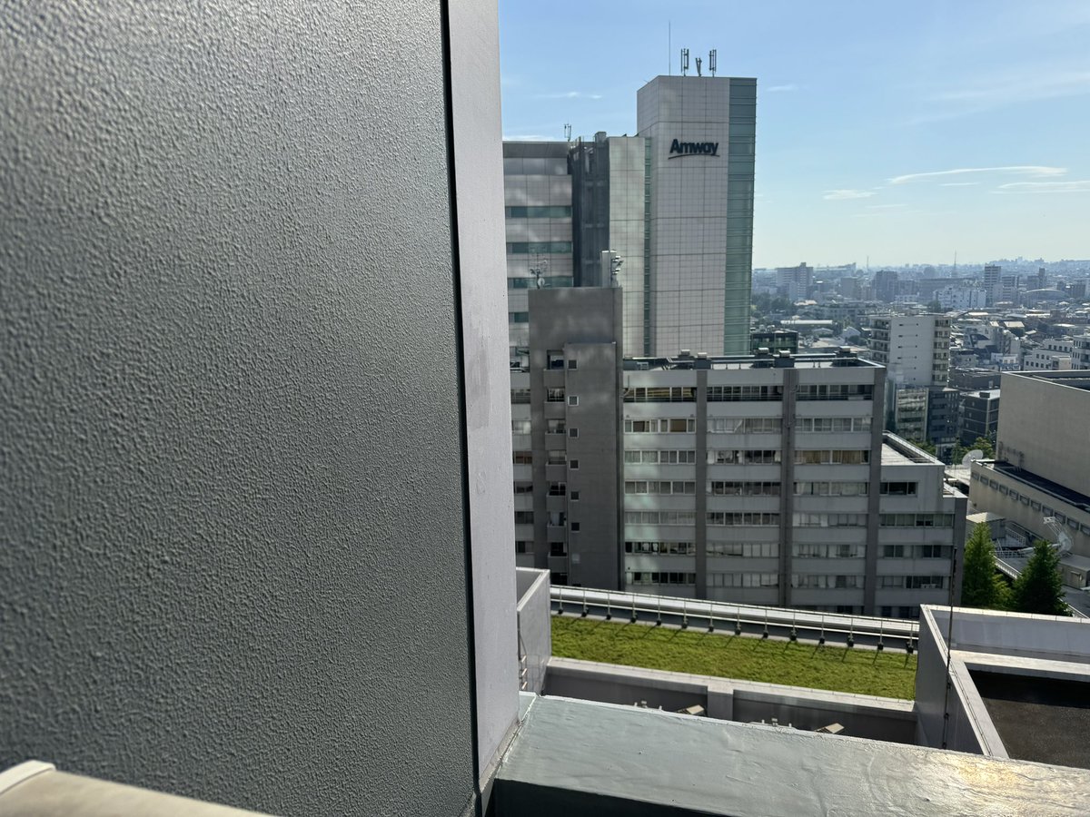 highland3p's tweet photo. 眺望をよく見せるというより、パコ渋西向き13階は絶景のアムウェイビューなので買い手がつかない https://t.co/mnDGBvOsiR