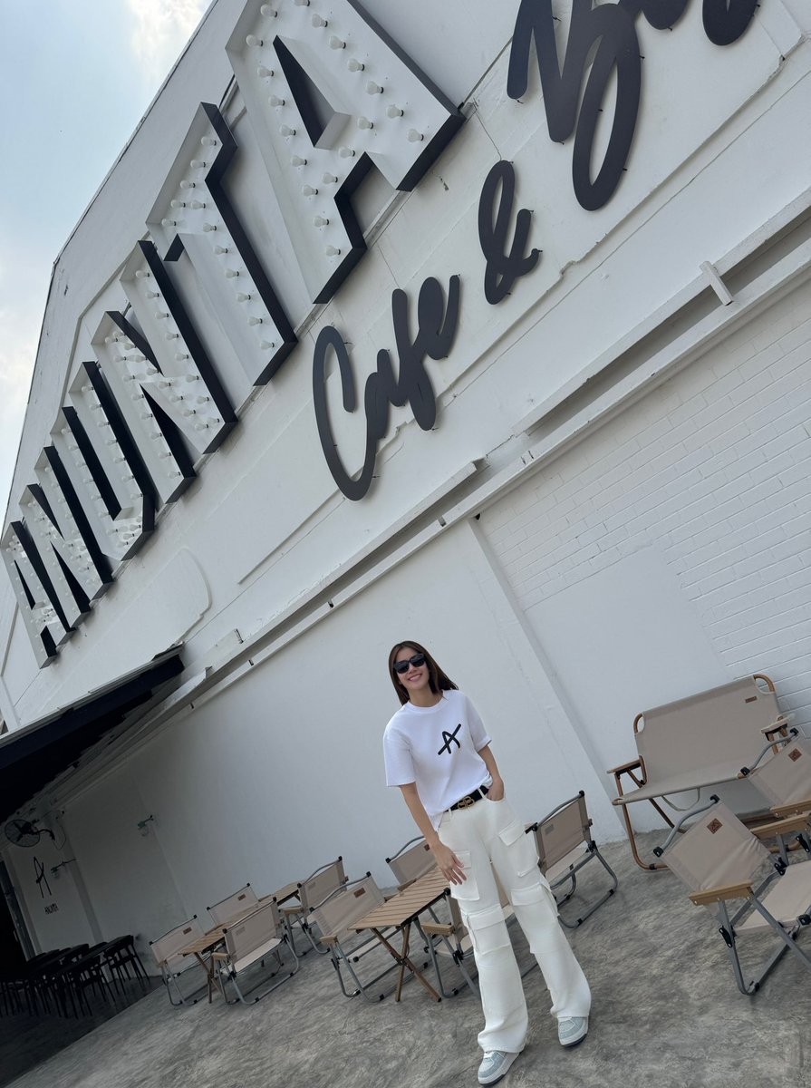 AndaAnunta's tweet image. Thank you for coming opening Anunta Cafe 
Thank you for always support me and my dreams . Thank you for being here . 
🩵🥤🙏🏻⛅️✨

OPENING ANUNTA CAFE
#อนันตาคาเฟ่
#anuntacafe
#andaanunta
