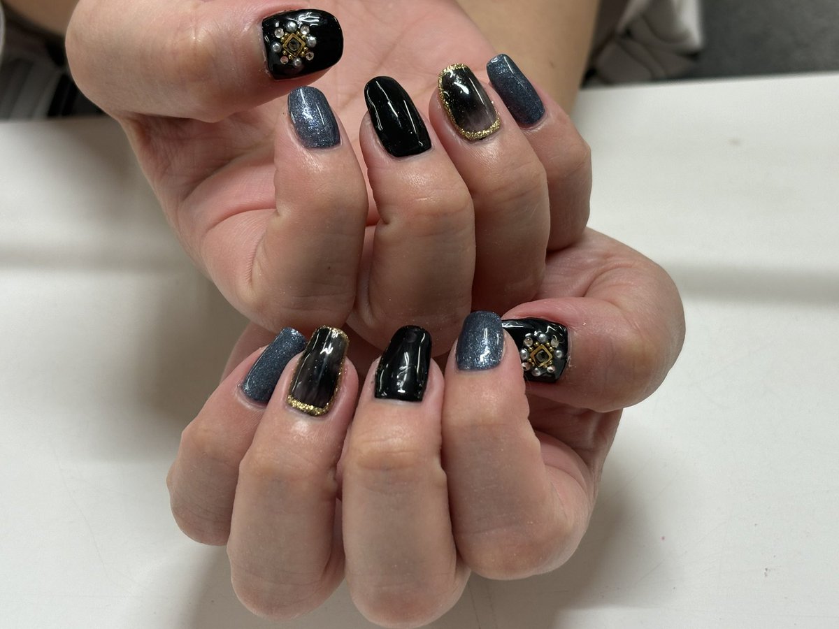 aa_0219's tweet photo. ネイルモデル募集💅

日付🗓11月26日（木）
時間⏰15時～（1時間前後）
料金👛4990円→無料😊
場所🏠渋谷 
デザイン (画像は一例です)
お色変更できます🌻
⚠️添付の注意事項をお読み頂き、DMお待ちしてます😊　

#渋谷　#ネイル #ネイルモデル　#ジェルネイル　#オフ無料　#急募 https://t.co/CRtXBkAMLy