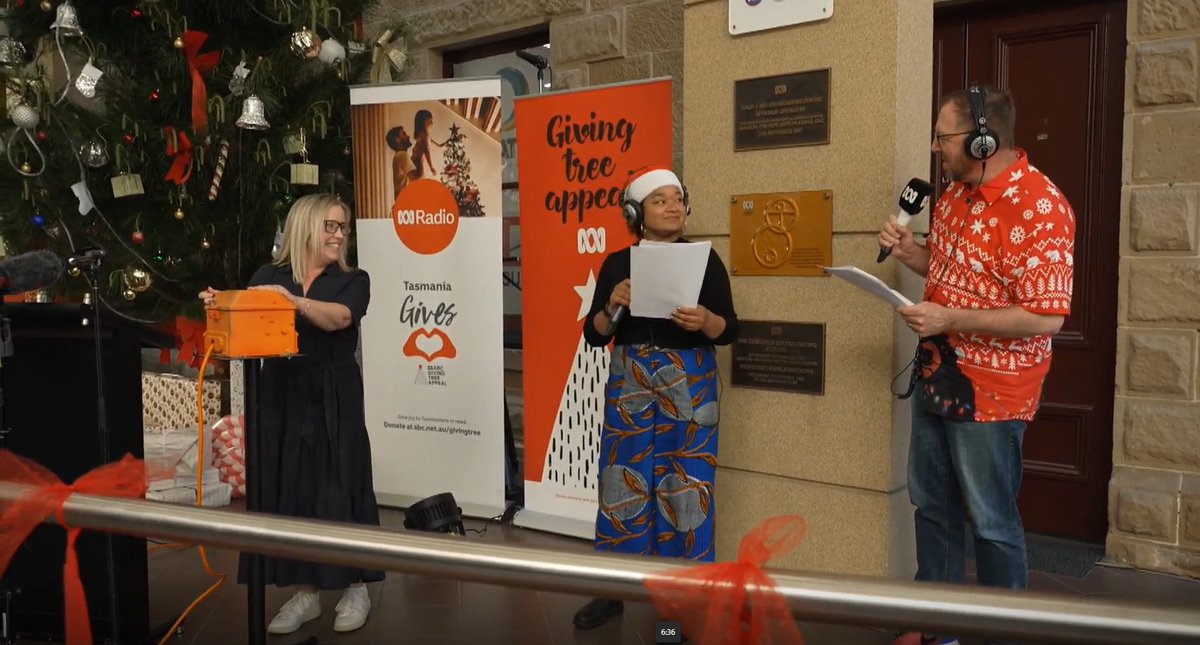 Launching the ABC Giving Tree with my colleage Lucie Cutting and Tasmanian Local Hero Keren Franks.

Please give a few dollars to help Tasmanians in need this Christmas: abc.net.au/givingtree