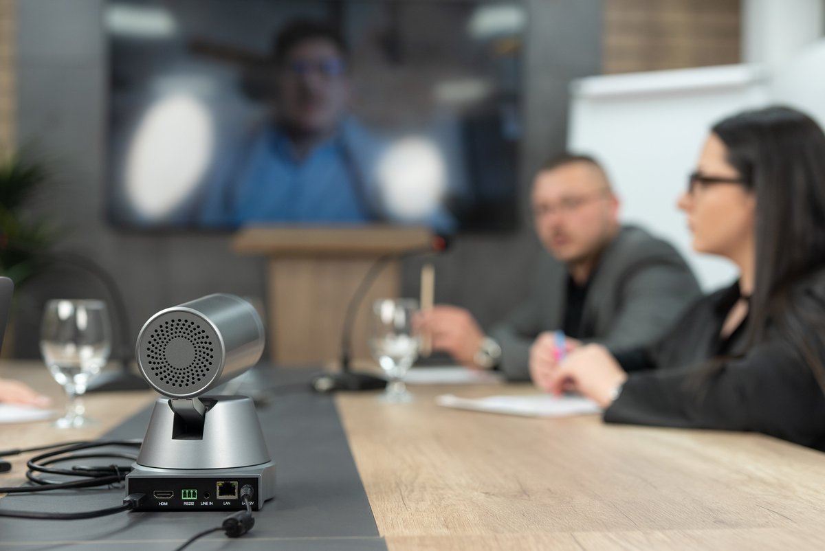 feelworldhd's tweet image. With pan, tilt, and zoom functionalities, FEELWORLD 4K12X PTZ cameras allow you to capture every angle and participant with precision and ease. 

#feelworld #streamer #streamingcamera #obs #conference #livestreamsetup #youtuber #StreamWithConfidence #StreamSetup  #streamcamera