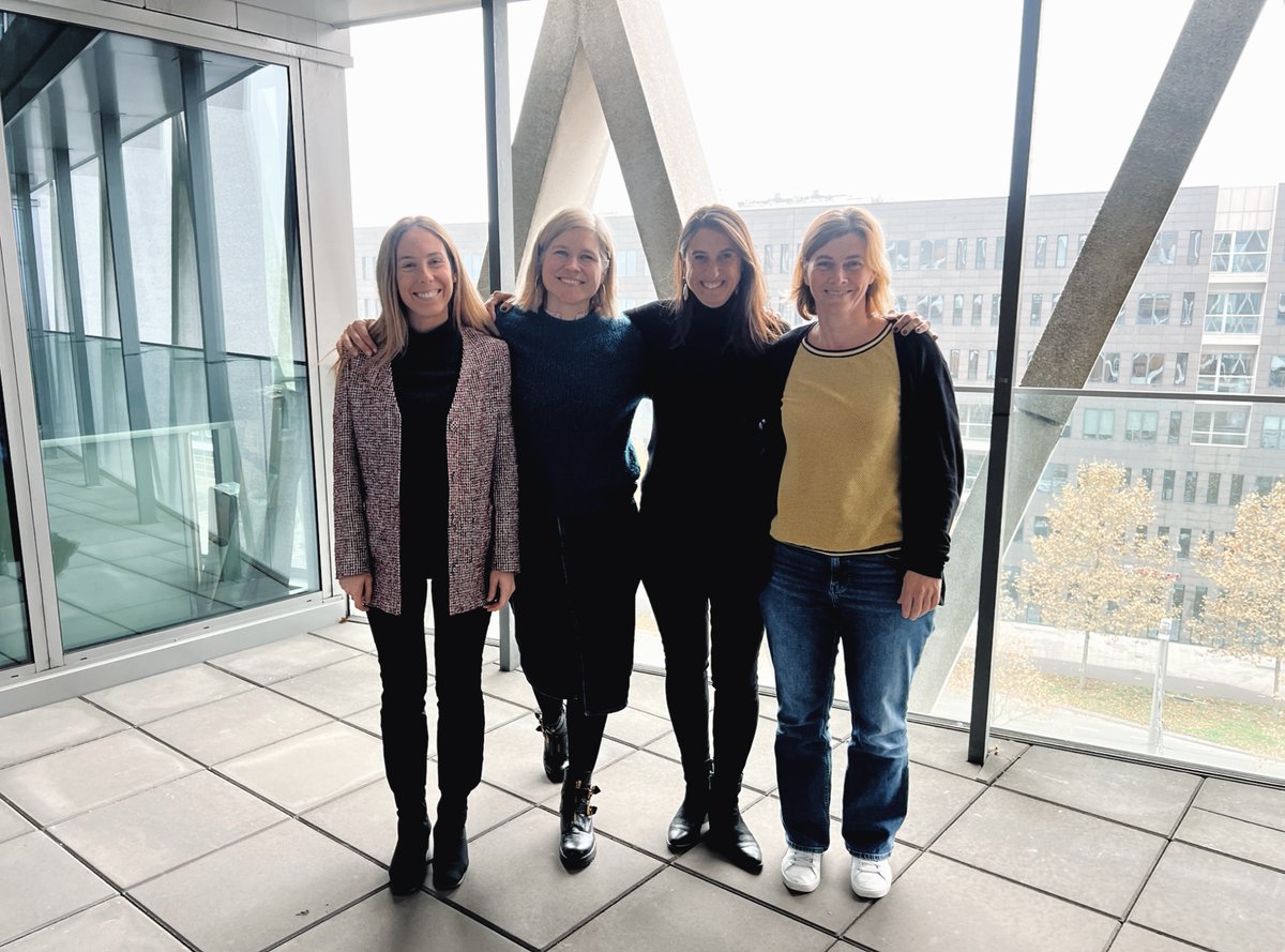 Las compañeras <a href="/ArantzaArruti/">Arantza Arruti Gómez</a> y <a href="/gutierreznerea_/">Nerea Gutiérrez</a> , de la Facultad de Educación y Deporte de la <a href="/deusto/">Universidad Deusto - Deustuko Unibertsitatea</a>, se reúnen con docentes de la <a href="/AP_Hogeschool/">AP Hogeschool</a> (Bélgica) para lanzar un proyecto de Virtual Exchange que permitirá la colaboración activa entre el alumnado de ambas instituciones.