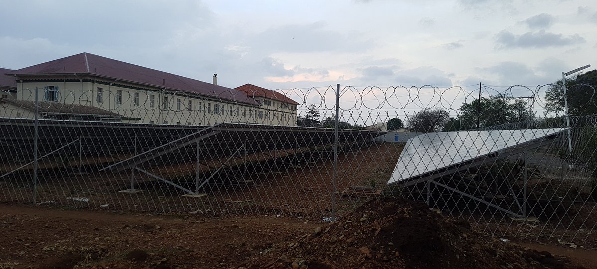 zanupfbyoarea1's tweet photo. UBH Hospital full-back up renewable energy solar plant ensuring 24hrs back power for the Medical Institution in partnership with @UNDPZimbabwe

All hospitals around the nation have this backup facility to ensure full-service delivery 
@MoHCCZim 
@edmnangagwa 
@zanupf_patriots https://t.co/edxFs6M8ol
