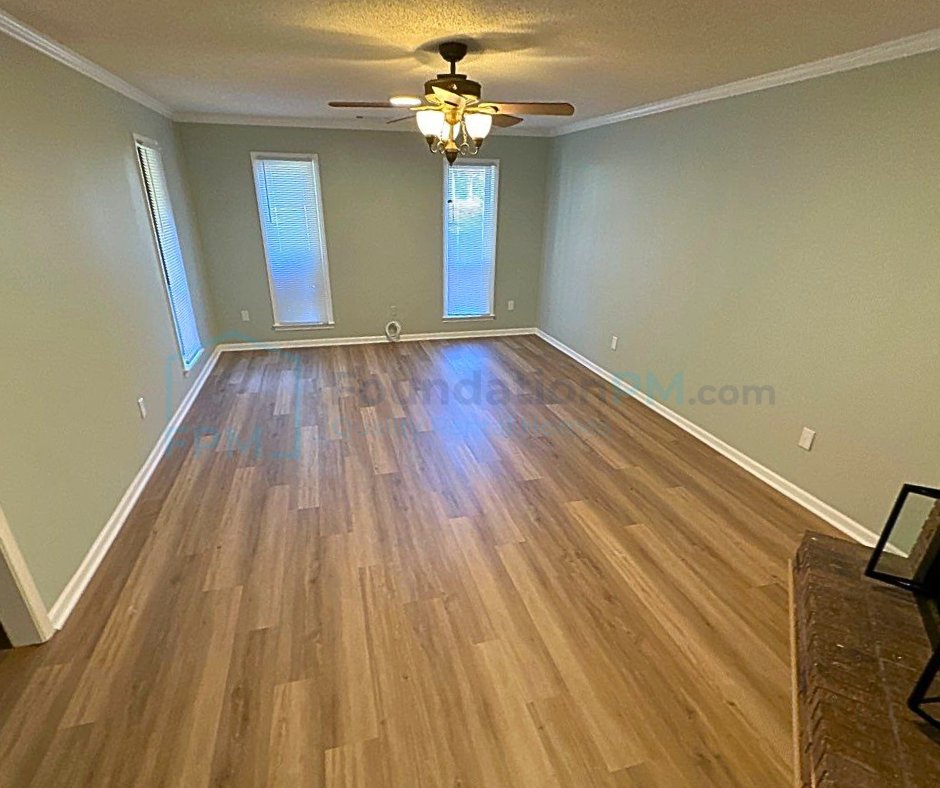 Foundation_PM's tweet photo. 🏡 FOR RENT: $1,750 / 3 BR / 2 BA / 1496 sqft in Memphis! 🌆
✨ Immediate Move-In! This stunning, newly renovated 3-bedroom home won’t last long! 🚫 ZERO Security Deposit for qualified applicants! 🎉 HALF OFF 1st MONTH'S RENT! https://t.co/S6Zvh1LRSu