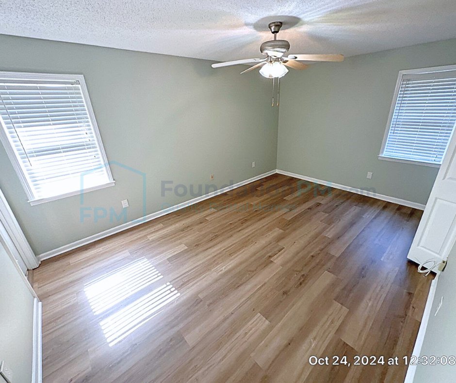 Foundation_PM's tweet photo. 🏡 FOR RENT: $1,750 / 3 BR / 2 BA / 1496 sqft in Memphis! 🌆
✨ Immediate Move-In! This stunning, newly renovated 3-bedroom home won’t last long! 🚫 ZERO Security Deposit for qualified applicants! 🎉 HALF OFF 1st MONTH'S RENT! https://t.co/S6Zvh1LRSu