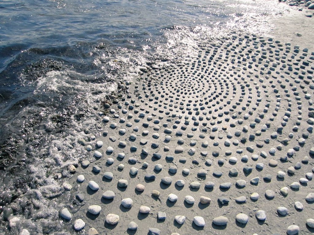 "Everything changes, nothing is lost", stone mandala by land artist Katie Griesar #WomensArt