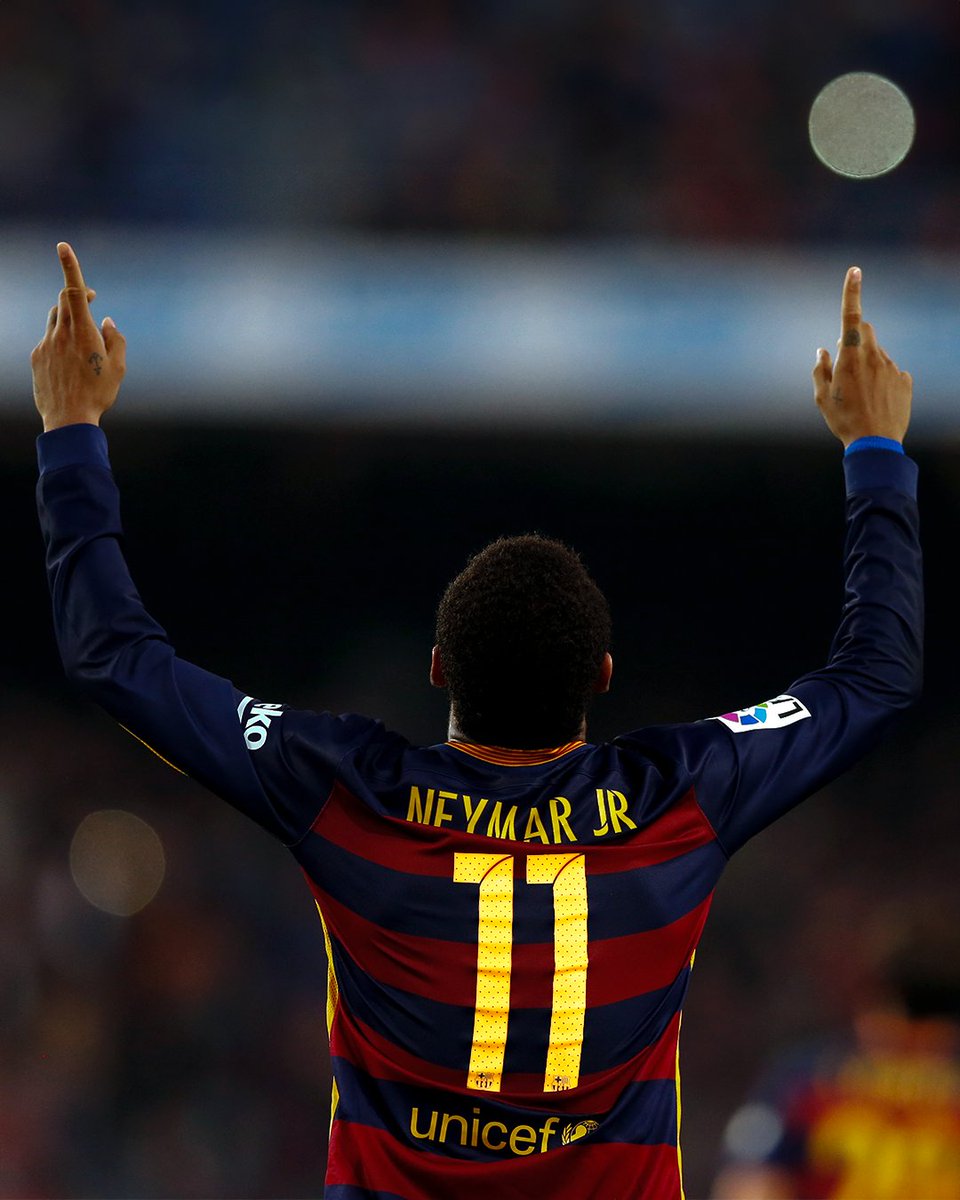 Brockutd's tweet image. Who Receive the hardest tackles in their prime 

NEYMAR OR MESSI