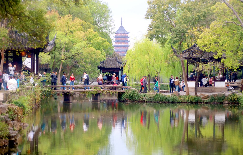 ThisisSuzhou's tweet photo. An MoU aimed at enhancing exchanges and collaboration between the Humble Administrator's Garden, a #UNESCO site in #Suzhou, and the Dr. Sun Yat-sen Classical Chinese Garden in #Vancouver, #Canada, was signed on Nov 11. A delegation from the Vancouver Garden visited the Suzhou Garden to formalize this agreement.

The two gardens have enjoyed a sister relationship since 1997, and this recent agreement opened a new chapter for further cooperation and partnership opportunities in the future. @vangarden