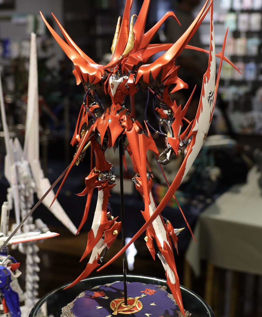 unlimited_x's tweet photo. バーバーメタルさんのイェンシーとSガンダム
美しいメタリックレッドの輝きがたまりませんでした…
9mc初参加の時に見たSガンダムは衝撃でしたが改めて見ても作り込みがすごい!
#9mc
#LAST9mc https://t.co/TGFd6IACs5