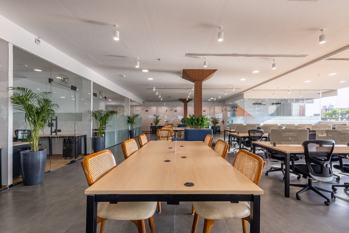 urban_cowork's tweet image. 🌿 Step into Urban Cabin Cowork – where comfort, creativity, and collaboration meet! Inspiring spaces, natural light, and stunning views for productive work. 

📅 Book your tour today! 

#UrbanCabin #WorkspaceGoals #CollaborativeSpace