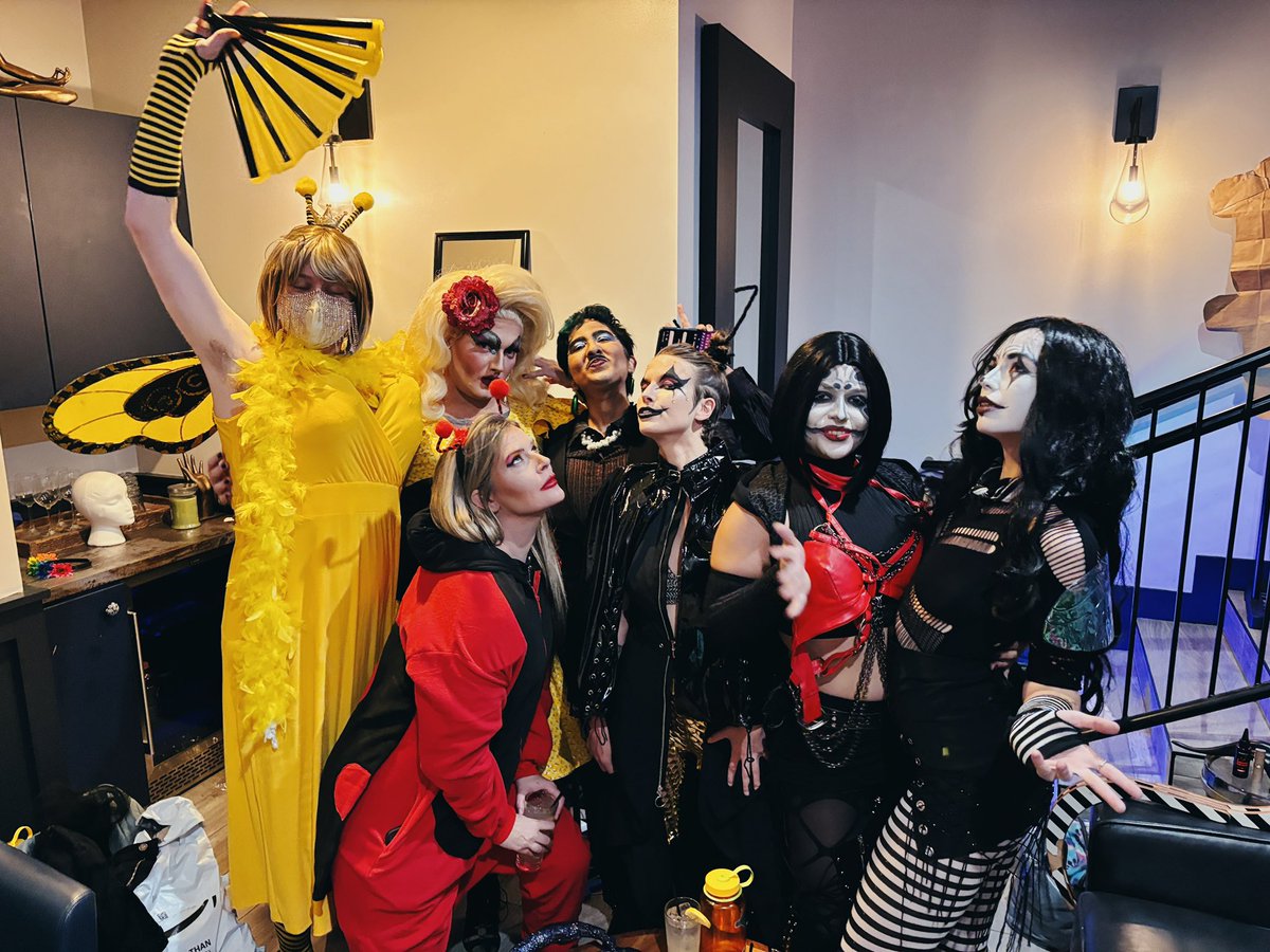 Vaughn M. Shirey | Ph.D. (@vmshirey) on Twitter photo What can I say?
It was a pleasure being stage kitten tonight at <a href="/EntsocAmerica/">Entomological Society of America</a> #EntSoc24’s Drag Show hosted by my dear friend <a href="/BeesAndBaking/">Lewis 'Horticultural Lad' Bartlett 🐝🍰</a>. So much queer joy in one photo and a sold out house! What can I say?
It was a pleasure being stage kitten tonight at <a href="/EntsocAmerica/">Entomological Society of America</a> #EntSoc24’s Drag Show hosted by my dear friend <a href="/BeesAndBaking/">Lewis 'Horticultural Lad' Bartlett 🐝🍰</a>. So much queer joy in one photo and a sold out house!