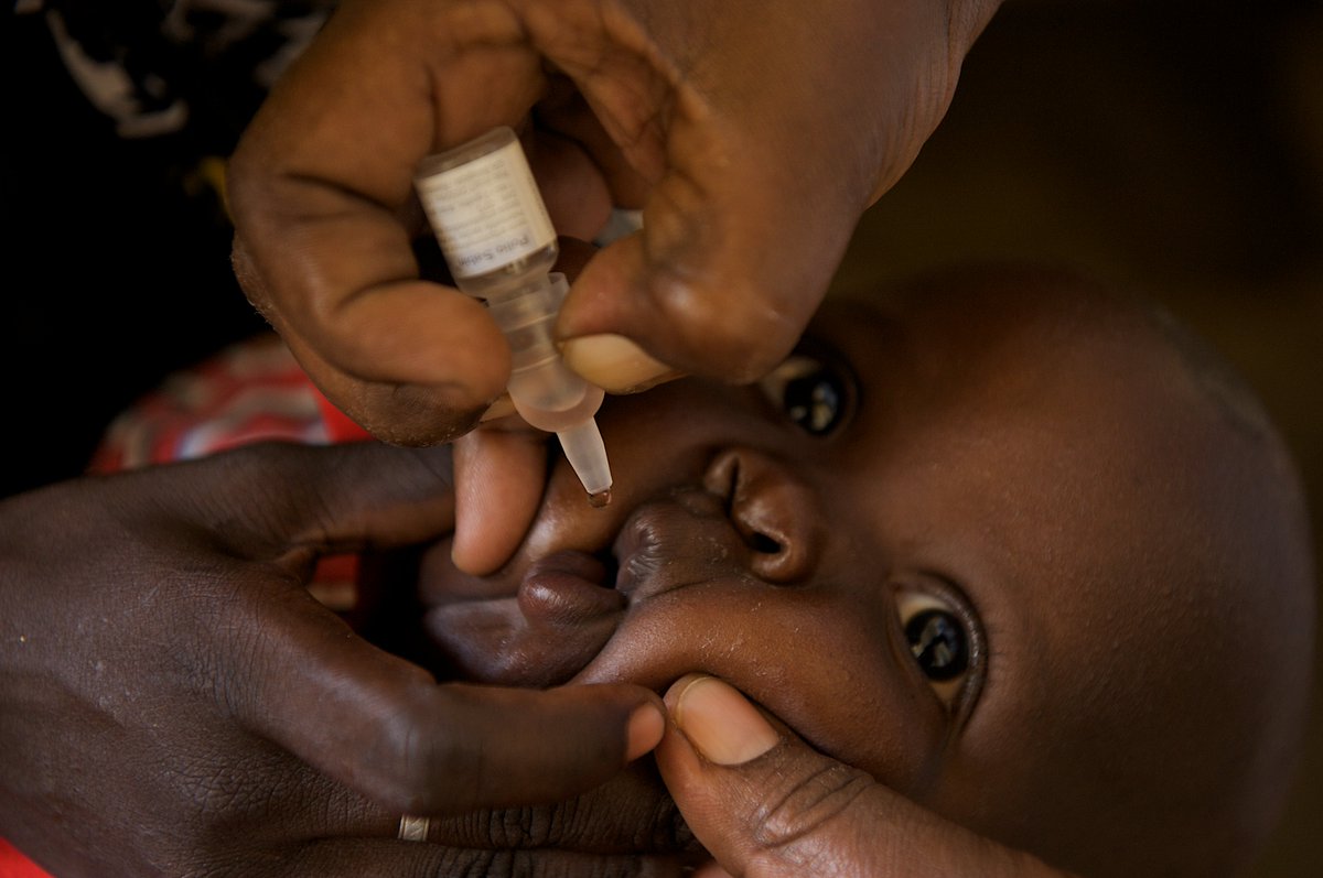 Vaccinate against polio today 💧💧

Efforts to vaccinate #EveryChild by @MOHKenya and <a href="/UNICEFKenya/">UNICEF Kenya</a> are currently ongoing in 09 counties.#ForEveryChild, protection.
