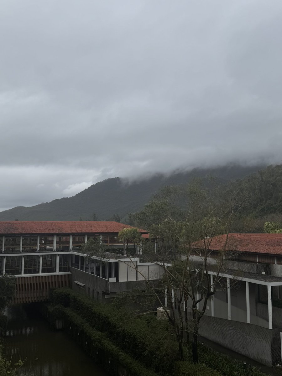 I love this fresh air so much
Vietnam is magnificent🌤️
