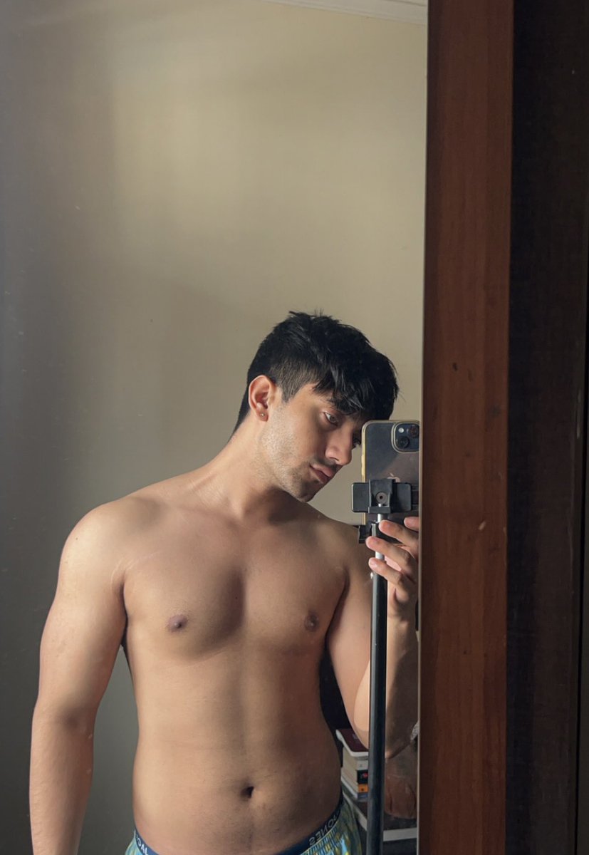 delhi twink 🏳️‍🌈 tweet media
