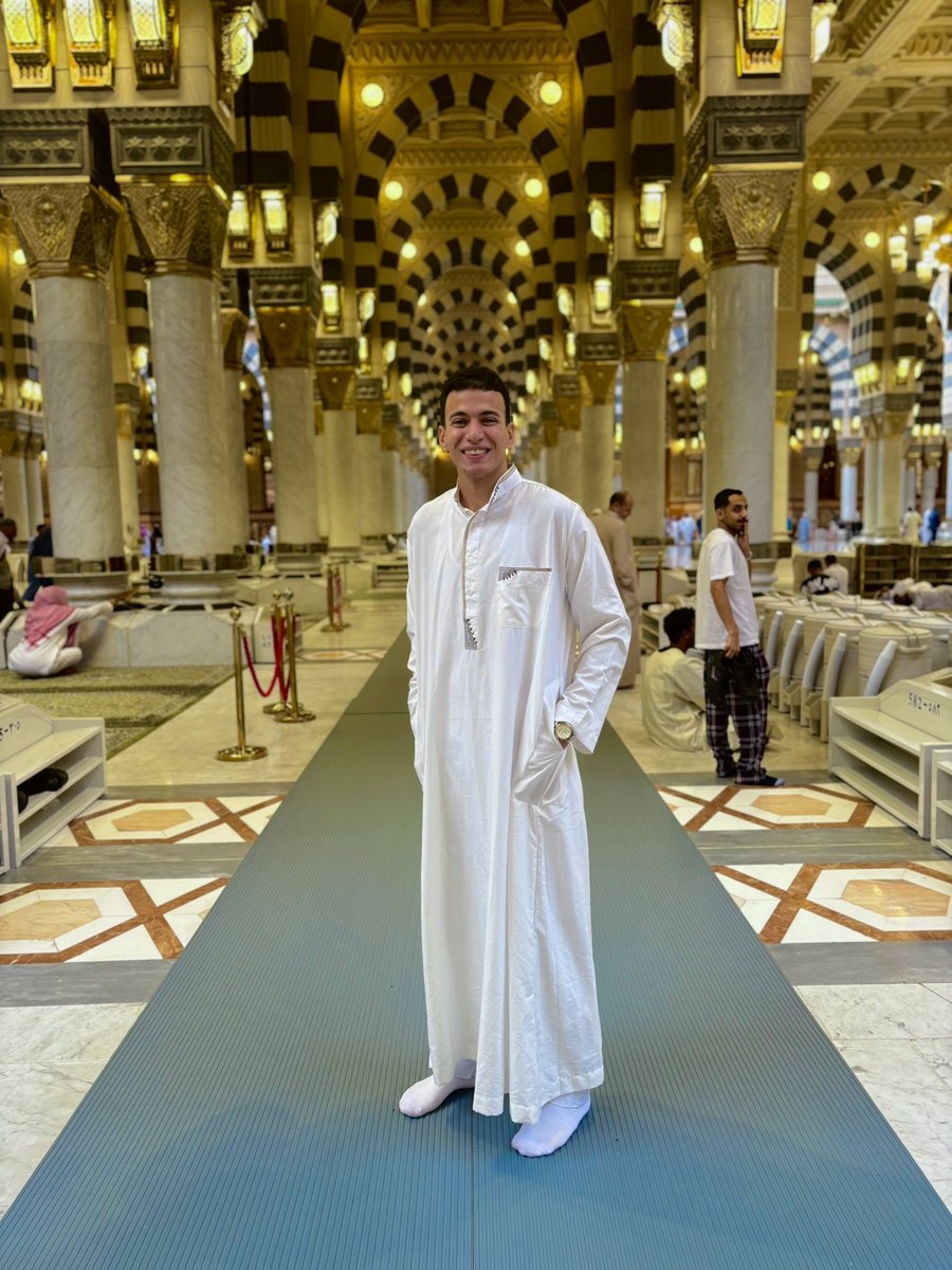 FaresHellal1's tweet photo. الحمدلله 🤍🤲
المسجد النبوي الشريف 🤍✨ https://t.co/OSjn3lsfQz