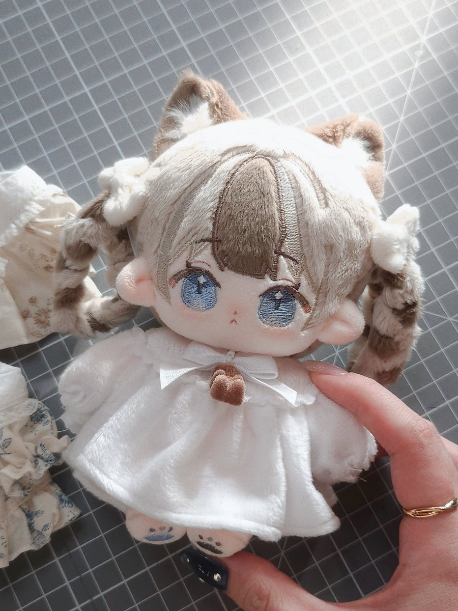 도안 작업했던 인형이 탄생해서 사진을 받았어요... 🥹🩷 우캐이런아기천사고양이가다있지
묘카보고가세요