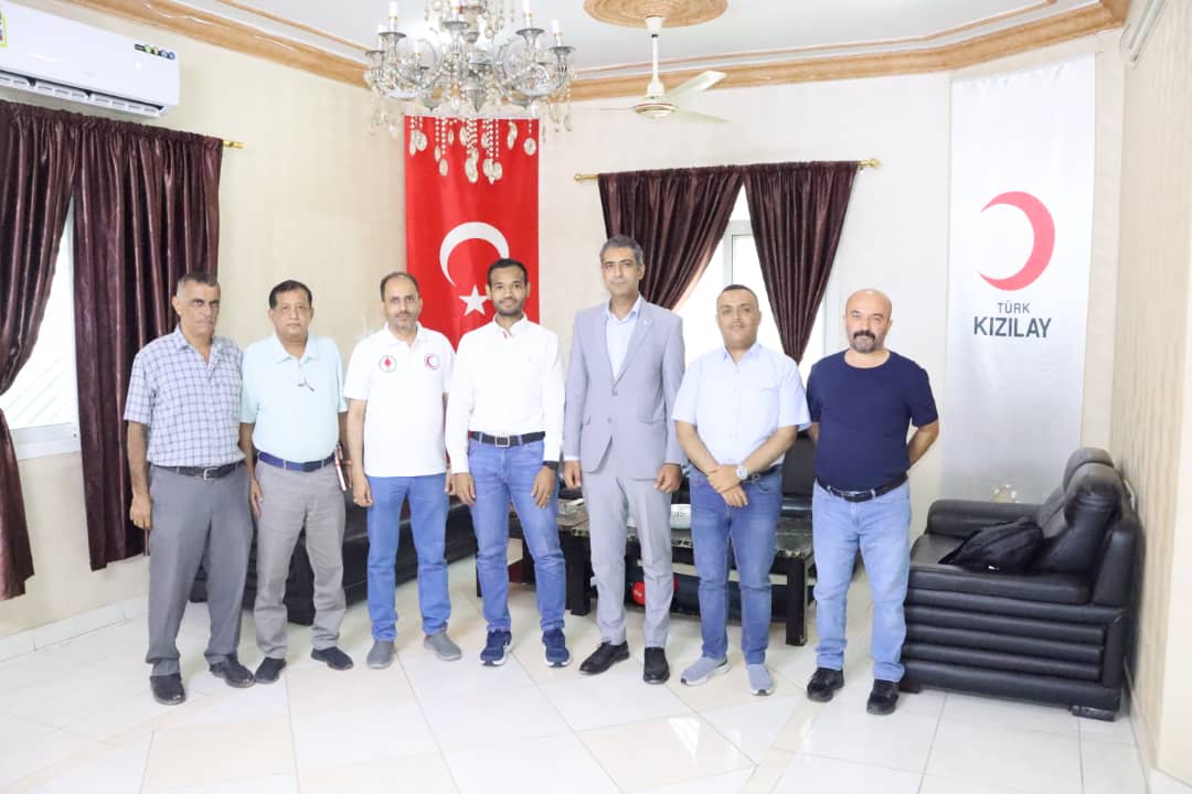 drTamer_Ramadan's tweet photo. A very fruitful meeting with @ibrahimubeyd94 , Head of @TrRedCrescent delegation in #Yemen. We've discussed the humanitarian assistance in Yemen to ensure coordination and complementarity, and we've  explored avenues for future collaboration https://t.co/JevrEi07fW