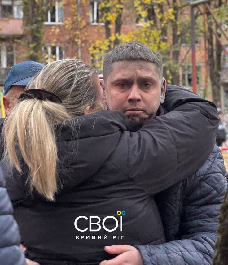 olex_scherba's tweet image. His name is Andriy. Last night a russian bomb fell on his apartment building in Kryvyi Rih - killing his wife and three kids. Two boys (10 and 2) and a 2 months old baby girl.

#RussiaIsATerroristState #StandWithUkraine