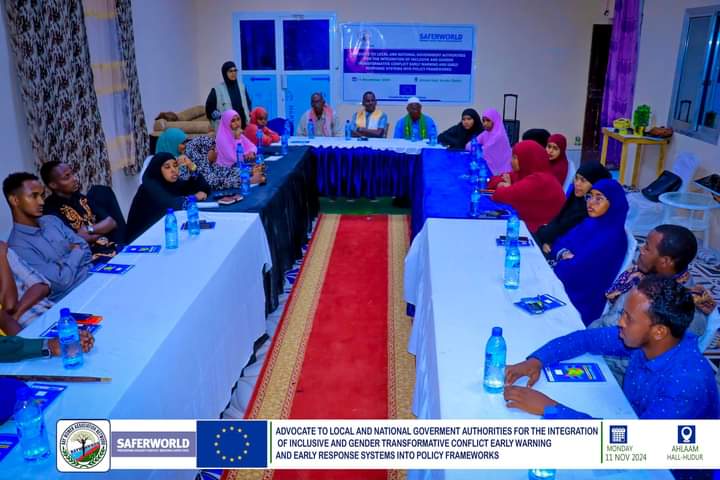 Baywan_network's tweet photo. Today, the Bay Women Association Network hosted an inspiring event at Ahlam Hall, #Hudur Bakol, uniting local leaders, EWER champions, elders, women, youth, and civil society. 
 #PeaceBuilding #InclusivePolicies #EWER #GenderEquality #SaferCommunities #EUfunded #saferworld https://t.co/eE2b6Ux8d6