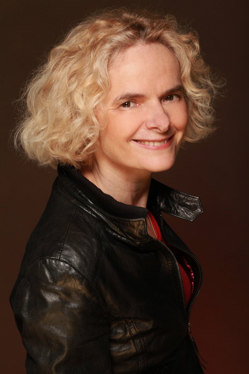 GenomicPress's tweet image. 🧵 - THREAD- 
Groundbreaking insights on addiction from Dr. Nora Volkow, Director of @NIDANews! As the first woman &amp;amp; Hispanic Director, she&apos;s revolutionizing how we understand &amp;amp; treat addiction 🧠 
#AddictionScience #Neuroscience #BrainHealth