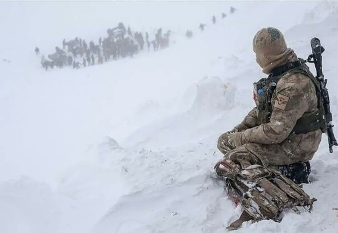 TTAgrup's tweet photo. Bugün 12 Kasım Uzman Çavuşlar Günü!

Şehit oldular, gazi oldular...
Vatan uğruna canlarını hiçe saydılar.
Türk Silahlı Kuvvetleri'nin kahramanları!
Türk milleti sizinle gurur duyuyor! https://t.co/B8RUtZtHKX