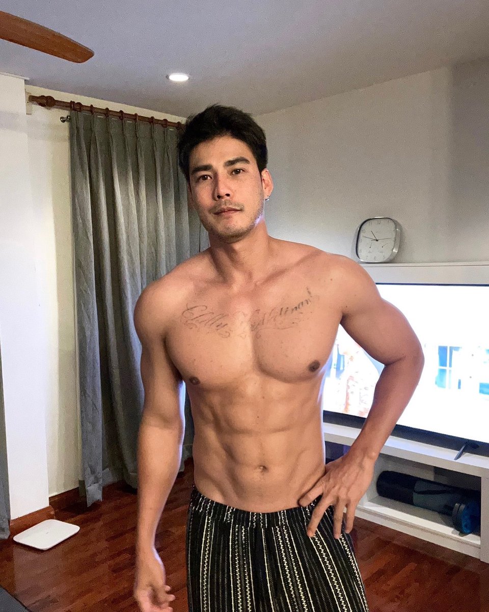 มีใครชอบคนอายุเยอะบ้างไหมครับ