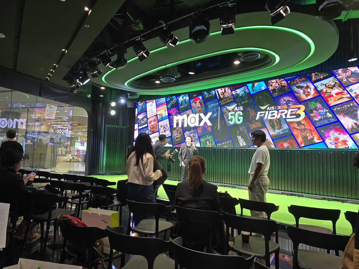 MarvelThaiFan's tweet photo. มางานเปิดตัว MAX
#HBO #HBOMax #MAXth https://t.co/wmMulhI0SJ