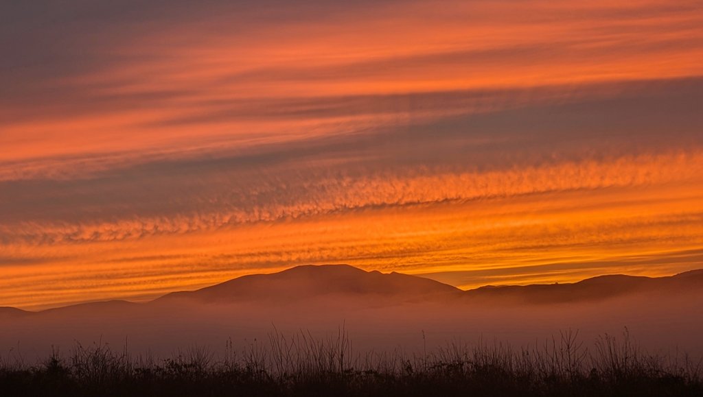 Sunrise right now 😲