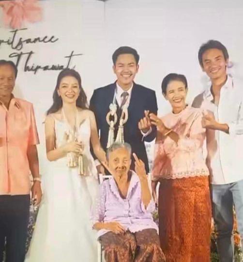 รักมากมาย แต่ยายไม่ปลื้ม.