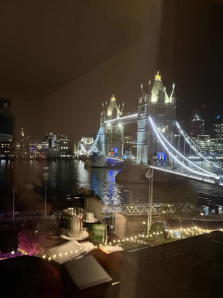 mlmasud's tweet photo. London Bridges! https://t.co/WaGyZjA462