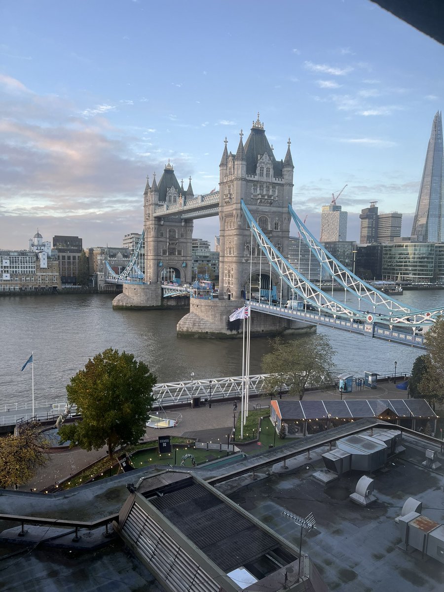 mlmasud's tweet photo. London Bridges! https://t.co/WaGyZjA462
